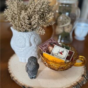 Vintage L.E. Smith Amber Colored‎ Quintec Heritage Patterned